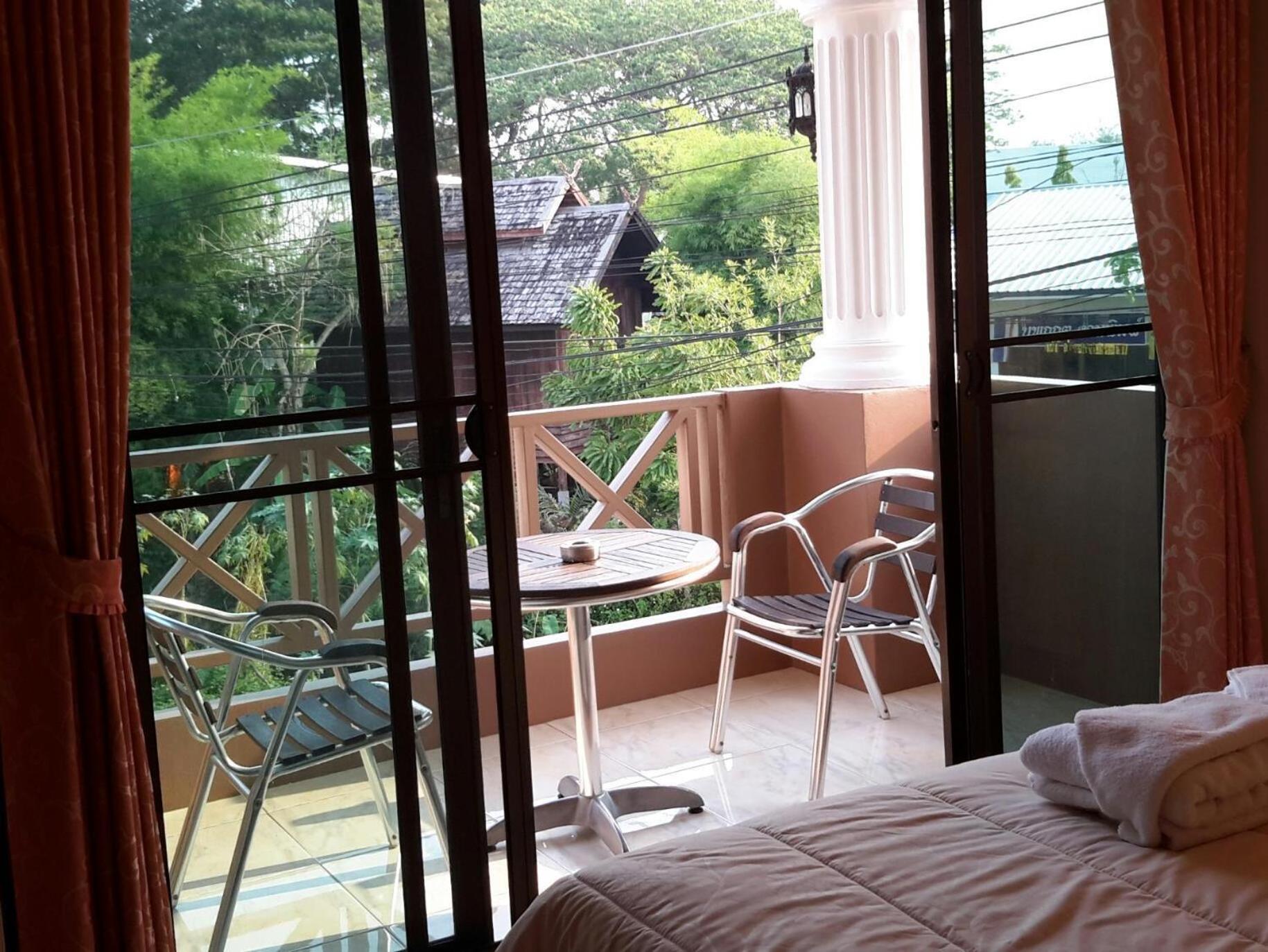 Donchai House Guest House& Cafe Chiang Mai Exterior foto